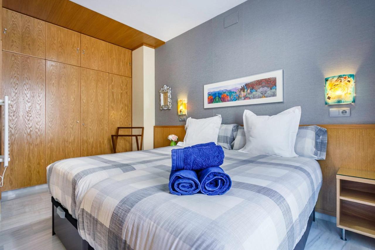 Apartamentos Catedral Sevilla Eksteriør billede