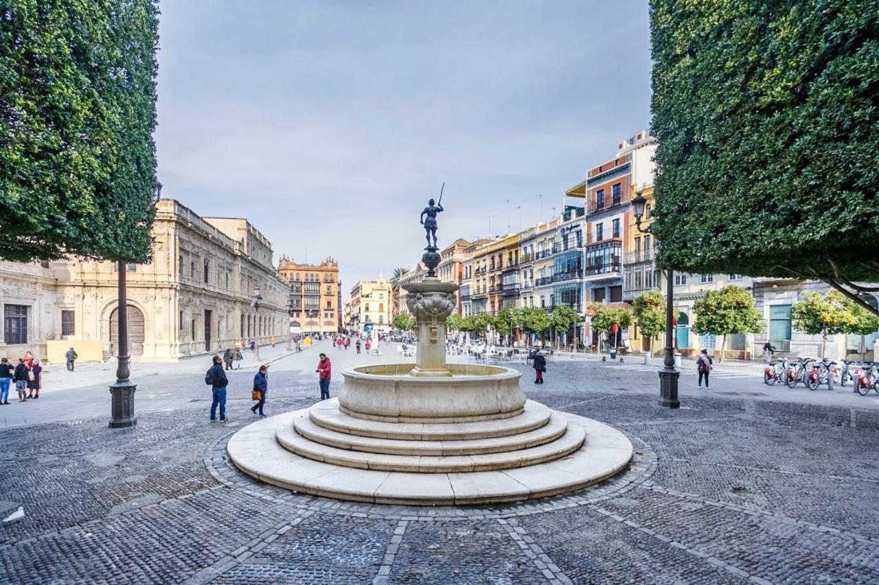 Apartamentos Catedral Sevilla Eksteriør billede